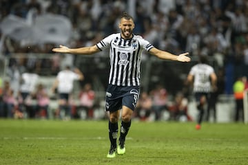 Desde que llegó a Rayados en el Clausura 2017 se convirtió en todo un pilar de la zaga. Por si fuera poco, además de su calidad en la defensa, también es un hombre que aporta a la ofensiva con goles. En los penales es una garantía.