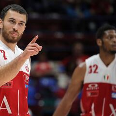 Messina aparta a Mike James y éste reacciona en Twitter