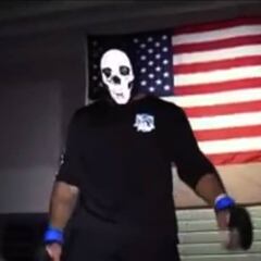 Cambia la NFL por la MMA y noquea a su rival en 30 segundos