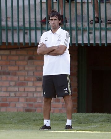 Raúl González Blanco oversaw his first game as Real Madrid Castilla against Gimnastica Segoviana at the Municipal de La Albuera.