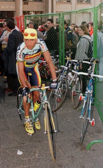 Marco Pantani en la vuelta ciclista a Valencia (1999).