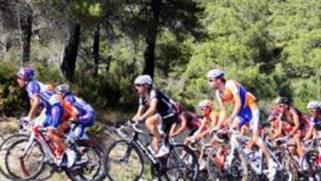 <b>UN ENTORNO IMPONENTE. </b>La carrera discurrió por unos paisajes tan hermosos como exigentes para los ciclistas. Un sube y baja de 188 kilómetros.