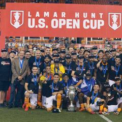El festejo hondureño en el título del Houston Dynamo en la US Open Cup