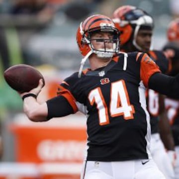 Andy Dalton QB Cincinnati Bengals tiene una nueva temporada para demostrar que puede comandar un ataque de NFL.