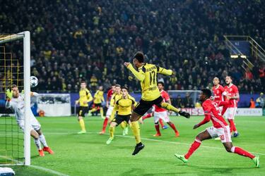 Borussia Dortmund confident Aubameyang will stay