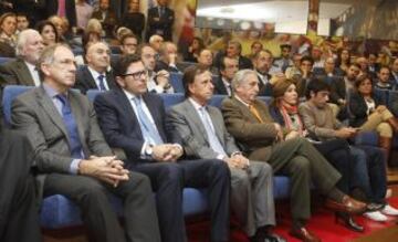 Javier Guillén, director general de la Vuelta a España, analiza el presente y futuro de la competición en el Foro AS acompañado por Miguel Cardenal, José Luis Saez y Alfredo Relaño.