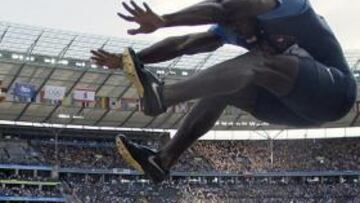 <strong>CAMPEÓN.</strong> Dwight Phillips, oro en salto de longitud.