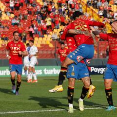 Unión Española se desata en Santa Laura y asusta a la U y la UC