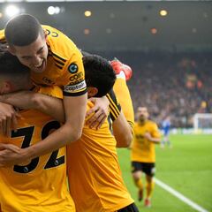 Raúl Jiménez da una asistencia en la victoria de los Wolves