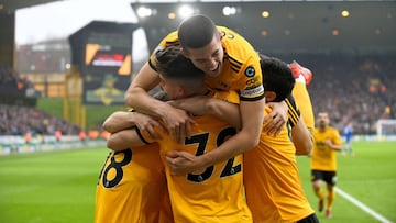 Raúl Jiménez da una asistencia en la victoria de los Wolves