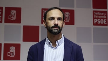 Agreden al líder del PSOE en Sanlúcar al grito de “traidor”