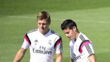 Kroos y James, en un entrenamiento del Madrid.