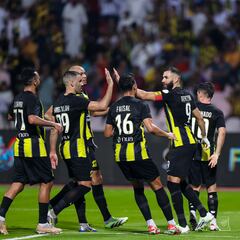 La lesión de Benzema amarga la fiesta de Gallardo