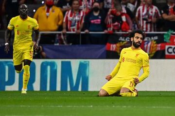Salah celebrando el primer gol