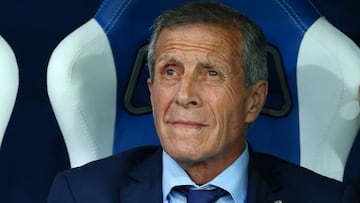 Tabárez: "La mirada bien alta, yo no hago ningún reproche..."