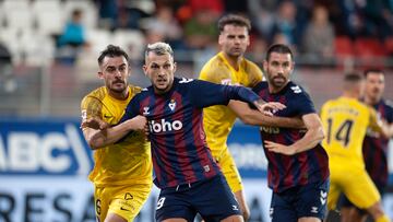 Santo y seña en el Eibar, Stoichkov tiene entre ceja y ceja el objetivo de ascender con el equipo armero. Su primera vuelta ha sido excelsa, marcando y asistiendo. Ha sido decisivo en once goles (siete propios y cuatro asistencias). Uno de los mejores jugadores, con cuatro apariciones en el once.
