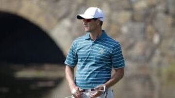 Adam Scott, con el putter corto. 