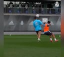 Benzema inventa esta genialidad de regate