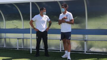 Ivo y Sebas Mart&iacute;nez, jugador y entrenador del Fuenlabrada Promesas.