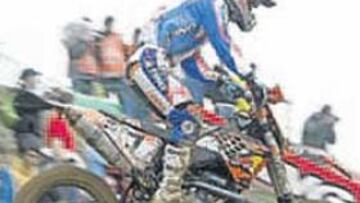 <b>MAL DÍA. </b>Barragán, en acción ayer en el circuito de Bellpuig.