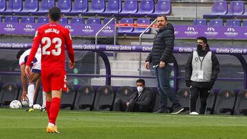 Valladolid, 11/4/2021. 
 30 Jornada de La LIga Santander, entre el Real Valladolid y el Granada. 
 Sergio Gonz&Atilde;&iexcl;lez en el banquillo
 Photogenic/Pablo Requejo