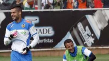 <b>COMPETENCIA SANA.</b> Moyà y César, como también Guaita, demuestran cada día su profesionalidad.