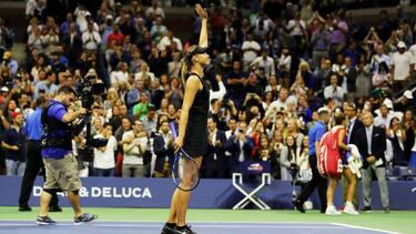 Maria Sharapova announces retirement from tennis