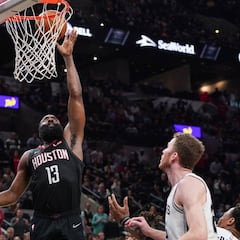 ¡Escándalo! Los árbitros no ven un mate de Harden y los Rockets piden que les den la victoria
