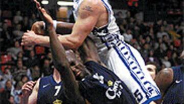 <b>ARROLLADOR.</b> Kambala es difícil de frenar bajo tableros.