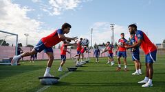 MAJADAHONDA, 12/09/2023.- Los jugadores del Atlético de Madrid durante el entrenamiento realizado este martes en la Ciudad Deportiva de Majadahonda donde el equipo prepara el partido de LaLiga que disputarán el próximo sábado contra el Valencia en Mestalla. EFE/Atlético de Madrid  *****SOLO USO EDITORIAL/SOLO DISPONIBLE PARA ILUSTRAR LA NOTICIA QUE ACOMPAÑA (CRÉDITO OBLIGATORIO) *****
