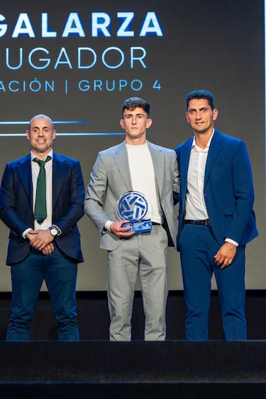 Galarza, un ¡®9¡¯ condecorado que espera la llamada de Etxeberria