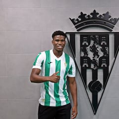 El Córdoba hace oficial el fichaje de Marvel