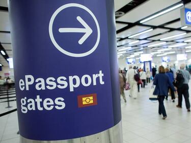 Por qué los USA llevan 10 años validando pasaportes electrónicos falsos