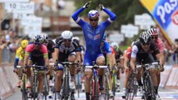 Bouhanni, ganador en Foligno.