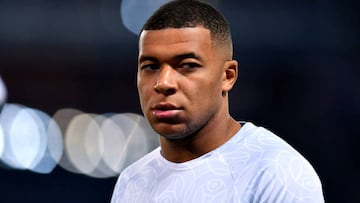PARIS, FRANCE - OCTOBER 16: Kylian Mbappe of Paris Saint-Germain warms up before the Ligue 1 match between Paris Saint-Germain and Olympique Marseille at Parc des Princes on October 16, 2022 in Paris, France. (Photo by Aurelien Meunier - PSG/PSG via Getty Images)