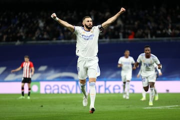 1-0. Karim Benzema celebra el primer gol.