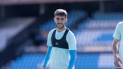 El mediapunta Iker Losada, durante un entrenamiento del Celta B en Balaídos.