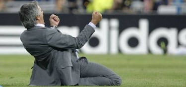 José Mourinho's provocative celebration against Man City