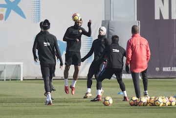Paulinho y Luis Suárez.
