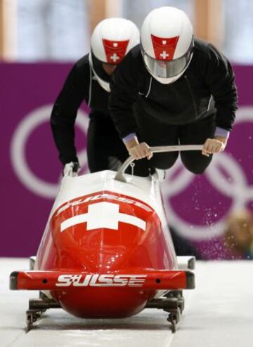 El equipo suizo de bobsleigh.