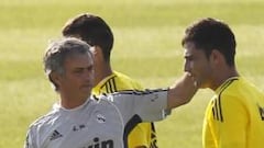 Mourinho intenta seducir a Adán para que se quede
