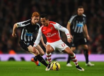 Arsenal no tuvo problemas para superar a Newcastle en una nueva fecha de la Premier League.