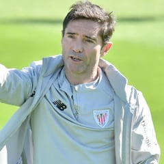 Marcelino: "Es difícil meter mano a un Atlético tanto tiempo líder"