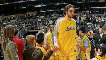 <b>LA ESPERANZA DE L. A. </b>El partidazo ante los Celtics lanza a Pau como la gran esperanza de los Lakers.
