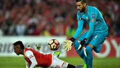 Johan Arango: "Tenemos que ir a Brasil a jugar de 'tú a tú'"