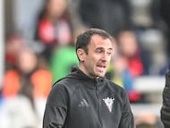 Partido de Liga Hypermotion entre el Burgos CF y el CD Mirandes celebrado en el estadio ‘El Plantío.
Muneta, entrenador del Mirandes
07-03-2026 - RICARDO ORDÓÑEZ
