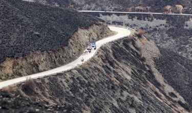 Panorámica de la subida en la que se ve la devastación de los incendios de este verano.