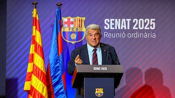 Laporta dirigiéndose a los Senadores del Barcelona
