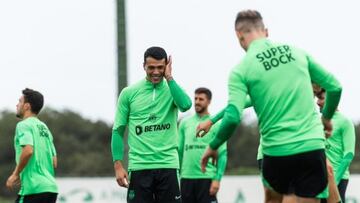 Pedro Porro vuelve a entrenar con el Sporting