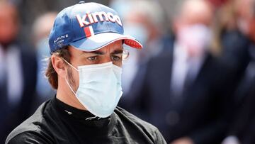 Alpine&#039;s Spanish driver Fernando Alonso looks on prior to the Monaco Formula 1 Grand Prix at the Monaco street circuit in Monaco, on May 23, 2021. (Photo by Sebastien Nogier / POOL / AFP)